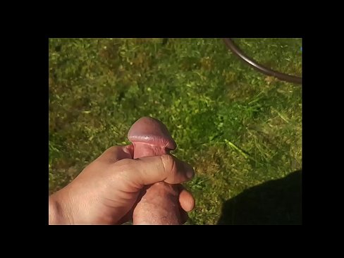 ❤️ Bidh hottie a 'faighinn a pussy pinc fucked agus cums le squirt ann an gàrradh samhraidh ☑  Sluts aig porn gd.fullsexmovs.ru